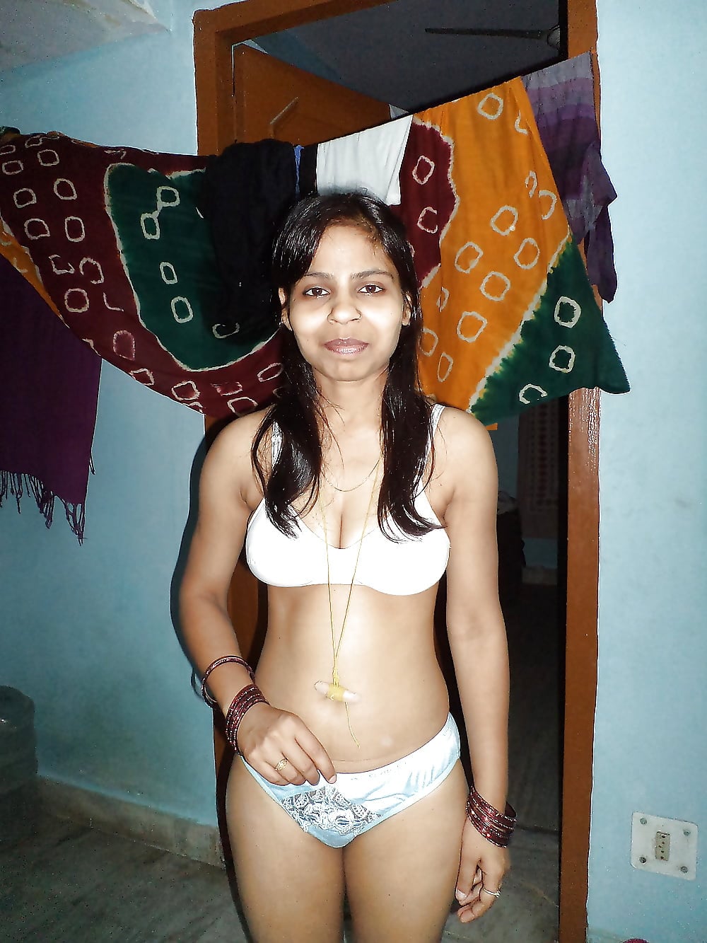 Newly married wife exposed nude photos