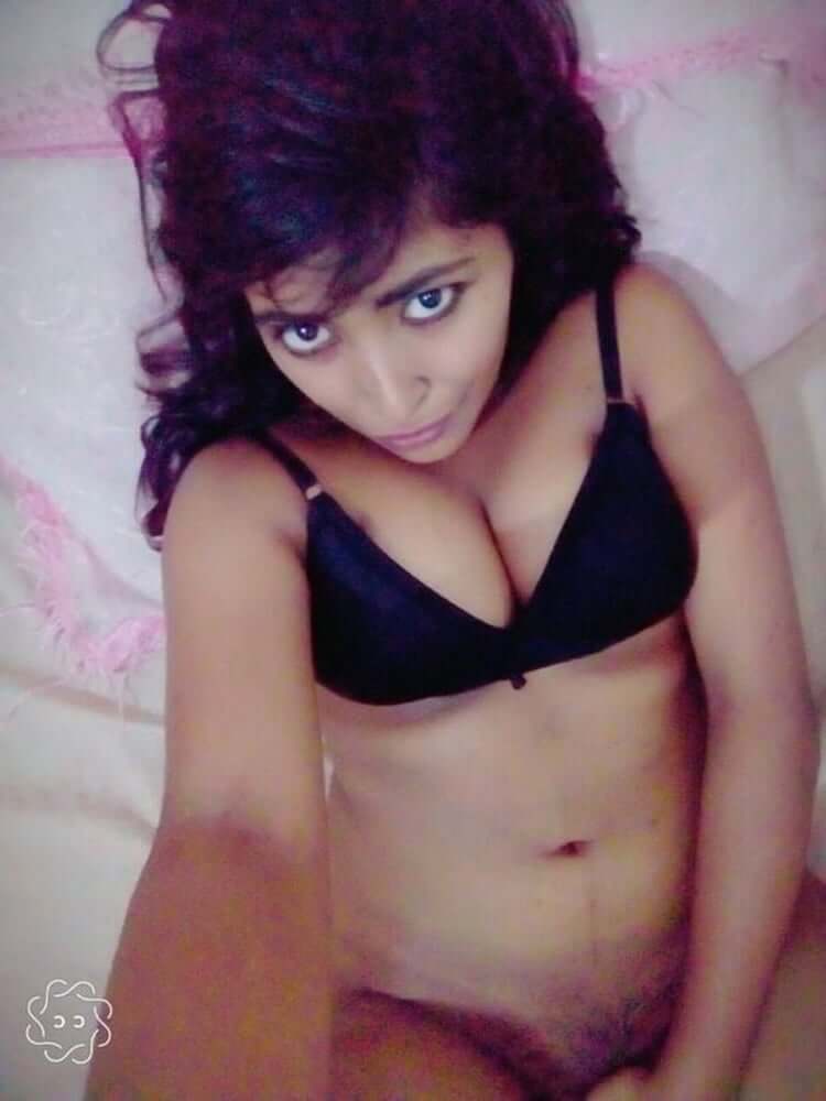 Sexy Indian nude pics of Indian girl