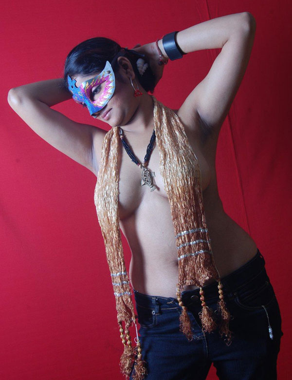 Watch these Indian girl erotic photos and masturbate your dick