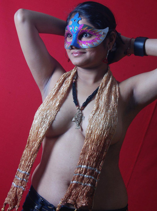 Watch these Indian girl erotic photos and masturbate your dick