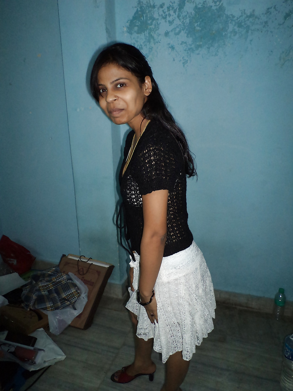 Desi skinny babe nude pics exposed