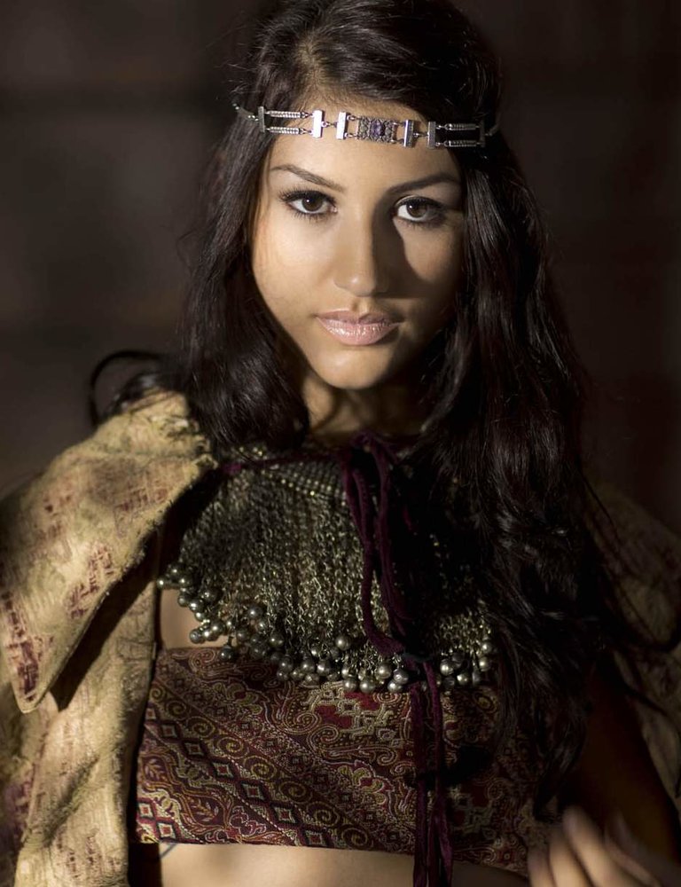 Hot Indian beauty nude modeling pics