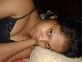 Desi girl nude photos of Desi teen exposing her topless body