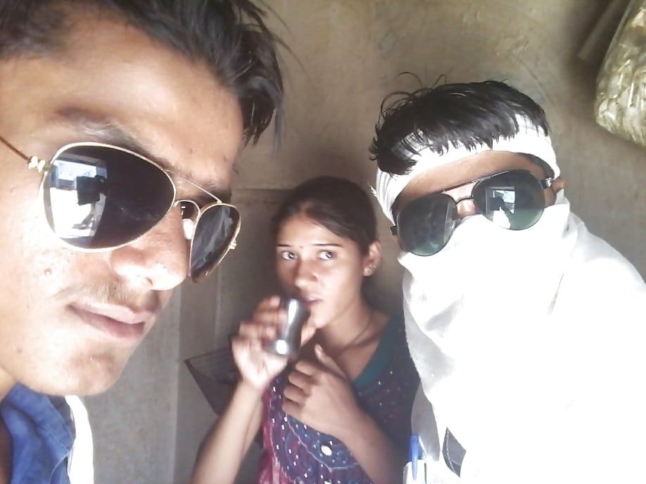 Teen girl exposed by her lover during their lonely time