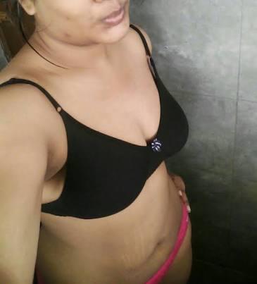 Teen Arpita Selfie