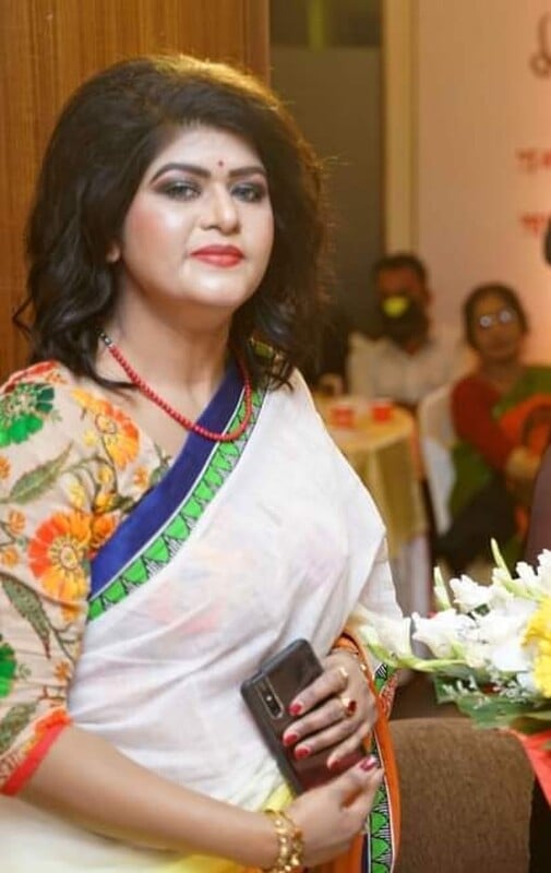 Beautiful bhabhi topless on video call with devar