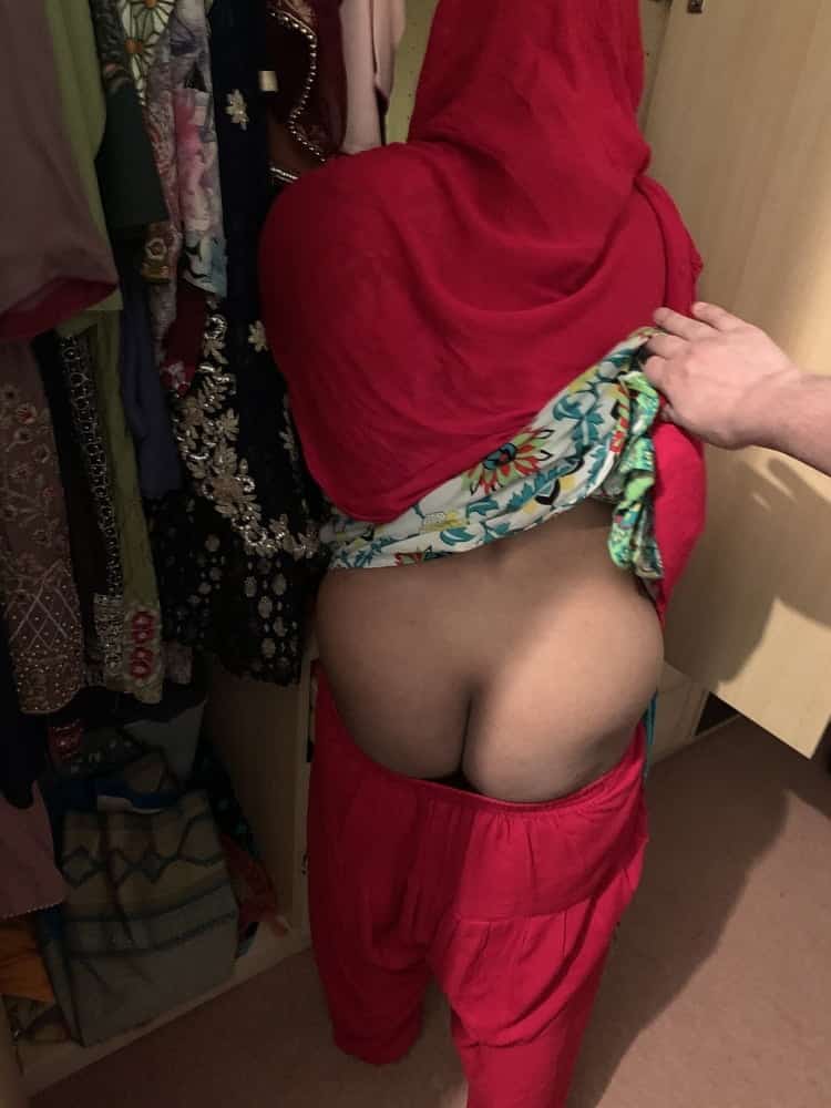 Dehati Bhabhi nude photos gallery