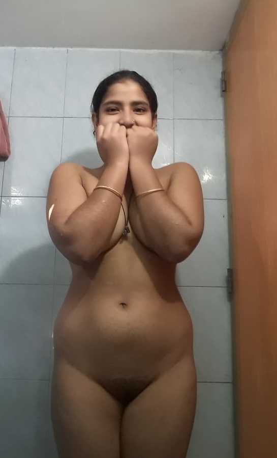 Dehati Bhabhi nude pics