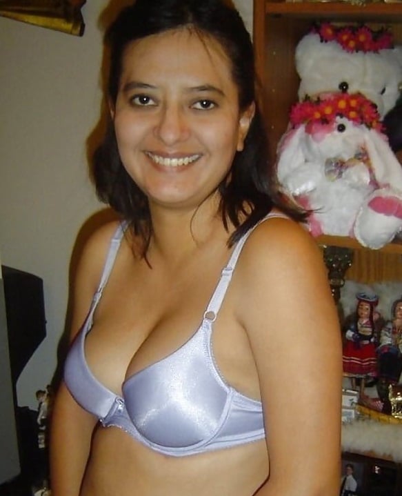 Indian Milf Bhabhi full nude pics
