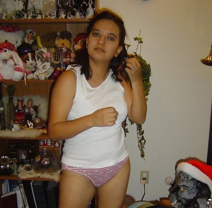 Indian Milf Bhabhi full nude pics