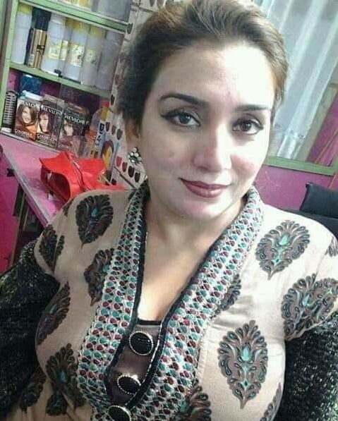 Desi Bhabhi big boobs show