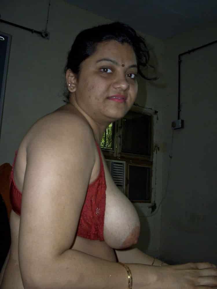 Desi Bhabhi nude photos online