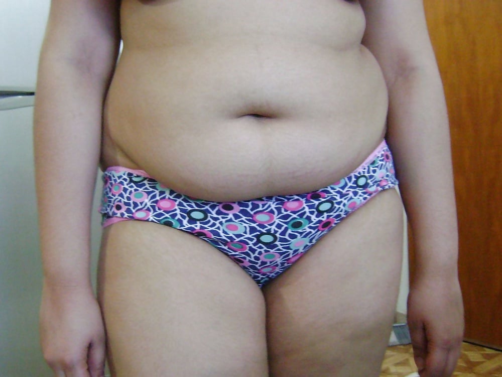 Chubby indian MILF Bhabhi nude piocs