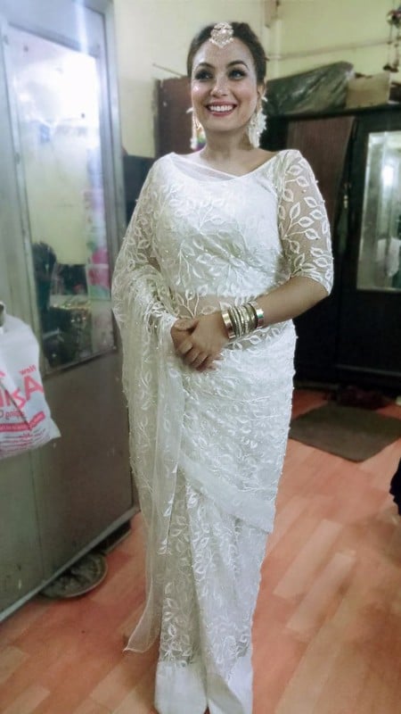 Bangladeshi hot bhabhi topless sexy pics