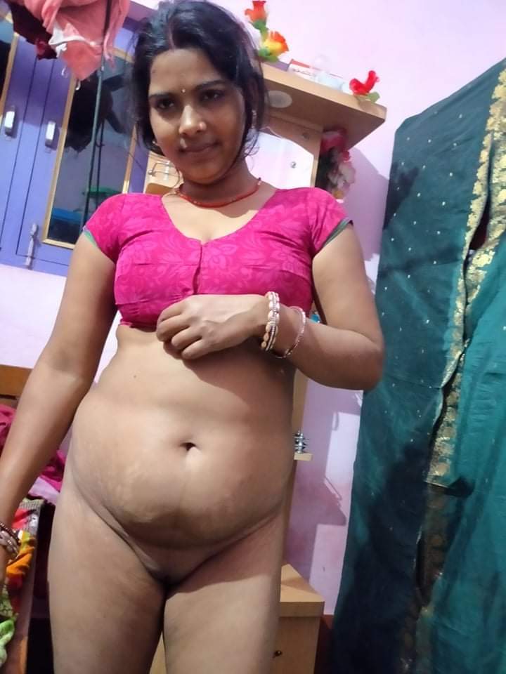 Desi Bhabhi sexy pics leaked online