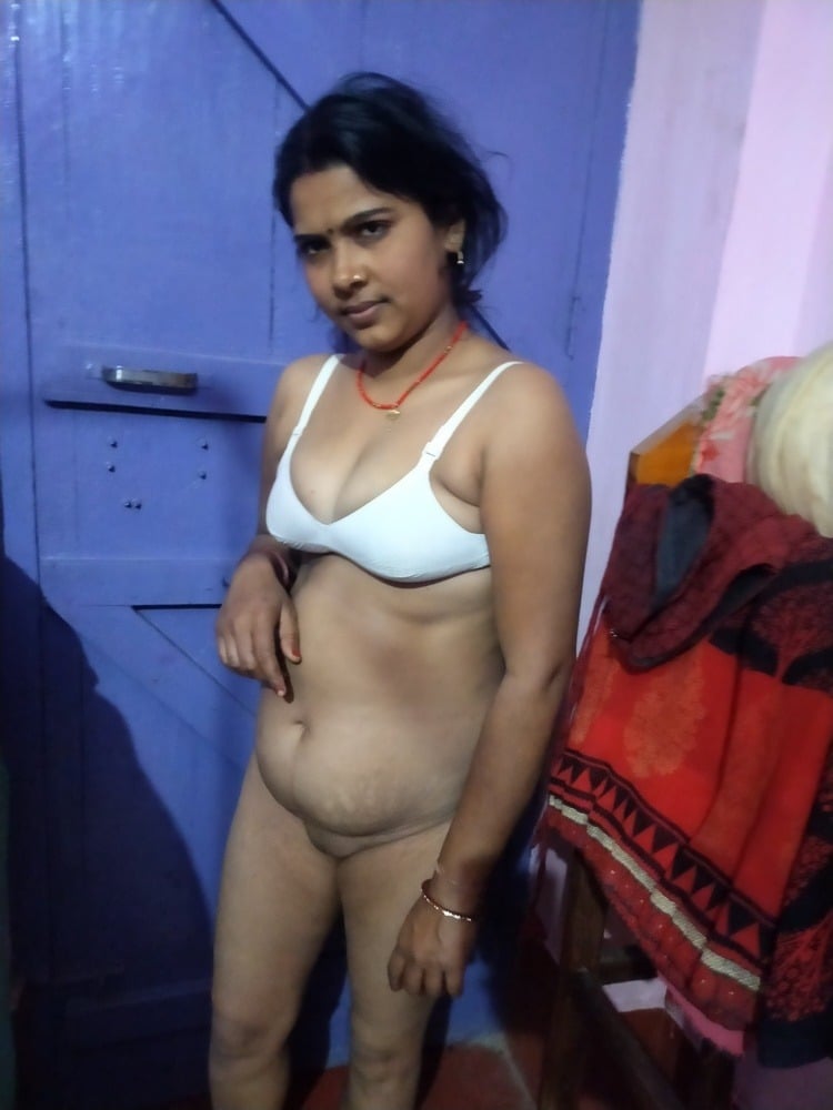 Desi Bhabhi sexy pics leaked online