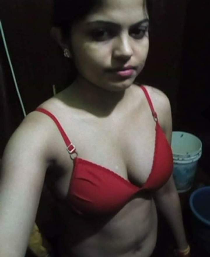 Download for free - sexy Bhabhi nude pics
