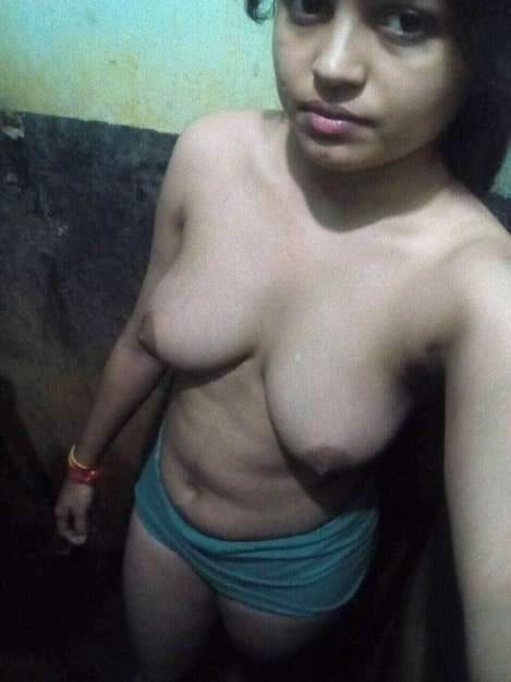Download for free - sexy Bhabhi nude pics