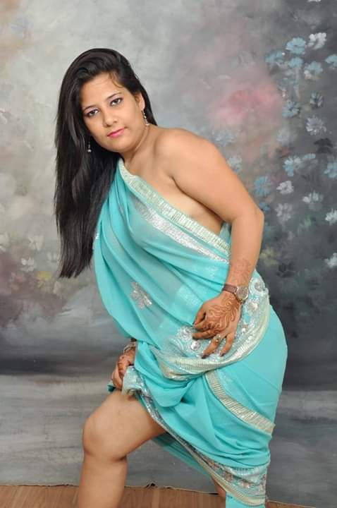 Indian Bhabhi nude photoshoot session