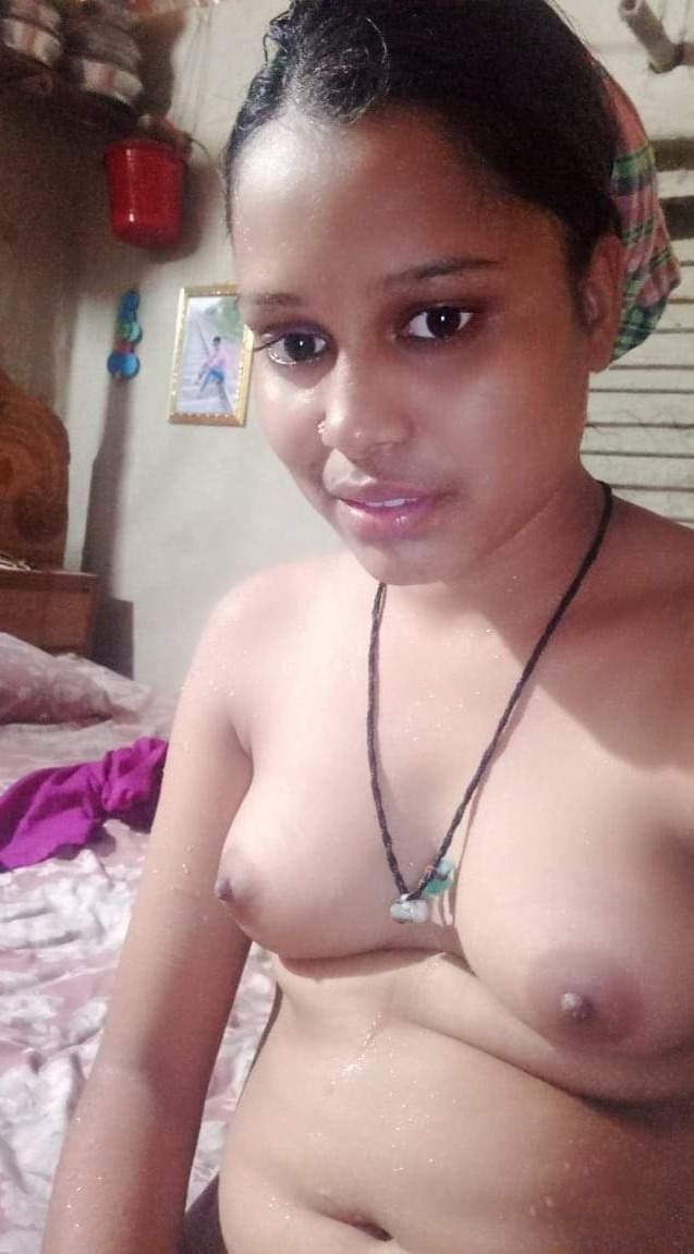Village Bhabhi nude pics for your masturbation pleasure
