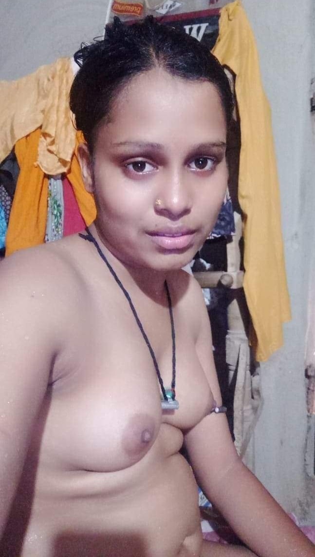 Village Bhabhi nude pics for your masturbation pleasure