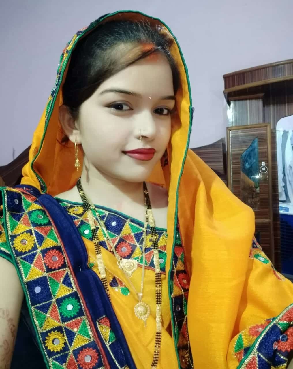 Newly married bhabhi sex photo going viral in Indian porn sites