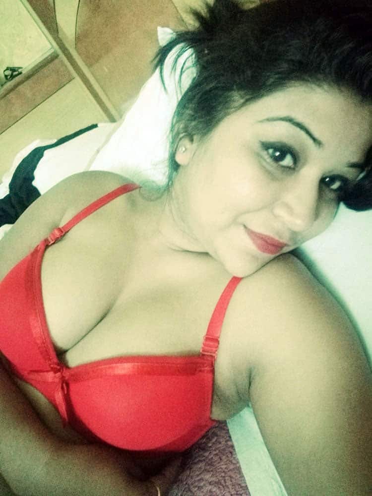 Sexy Desi Bhabhi hot Desi nude photos