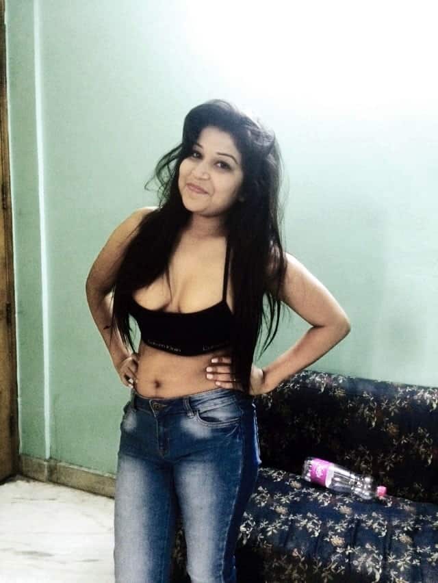 Sexy Desi Bhabhi hot Desi nude photos