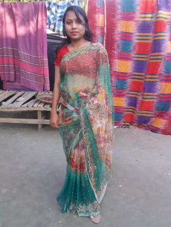 Bengali girl naked pics caught on selfie cam