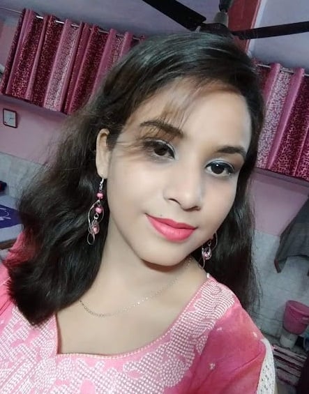 Indian Bhabhi showing tits