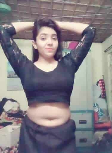 Big boobs Desi girl hot pics