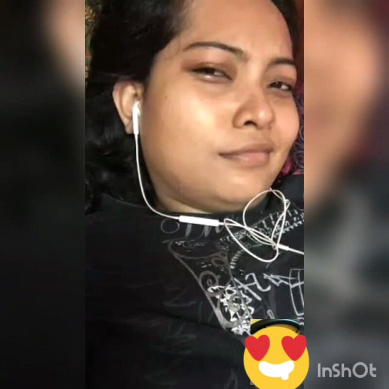 Big boobs GF live video call pics