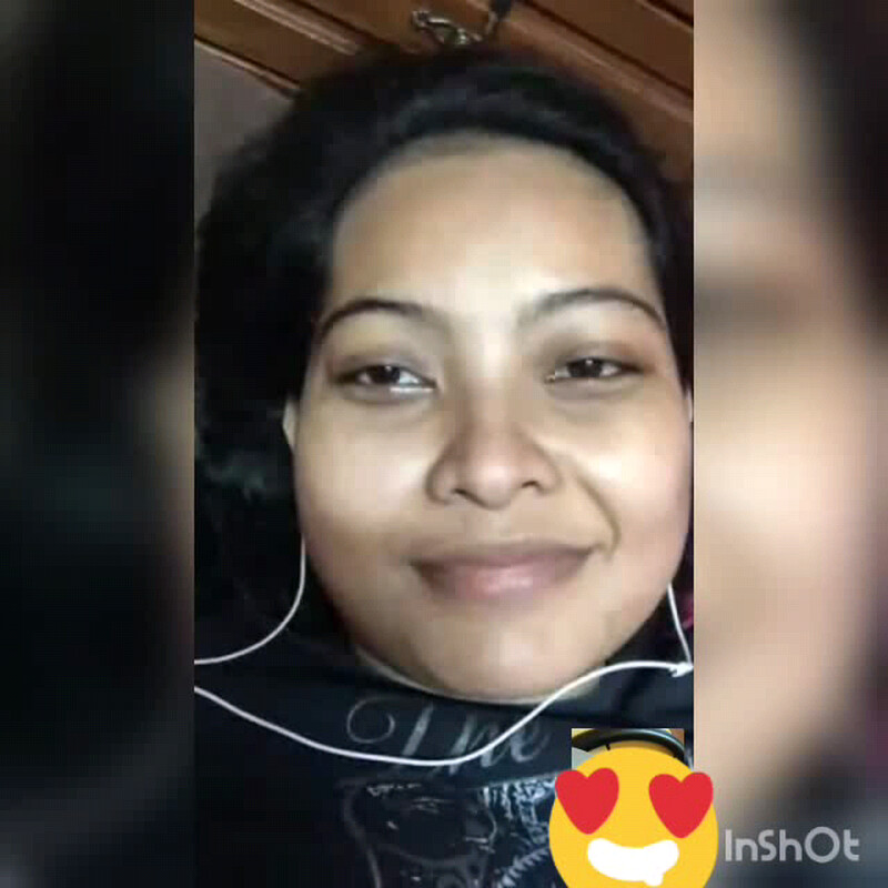 Big boobs GF live video call pics
