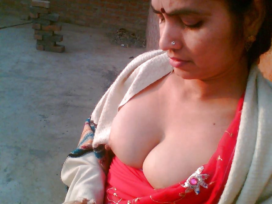 Punjabi Bhabhi boobs show