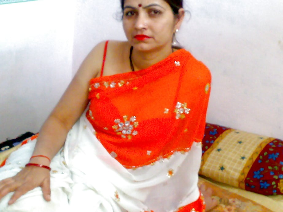 Punjabi Bhabhi boobs show