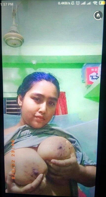 Big boobs Bengali girl nude photos from mobile