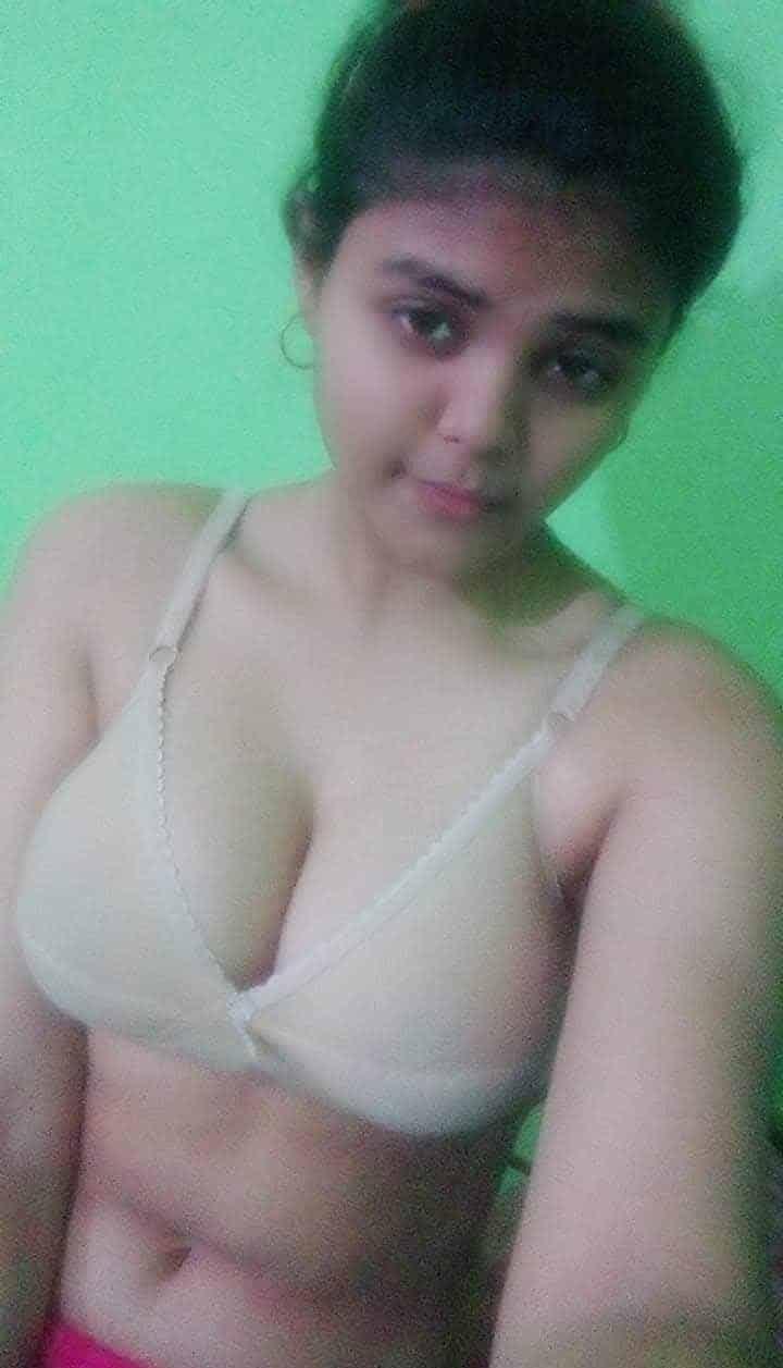Big boobs Bengali girl nude photo exposure