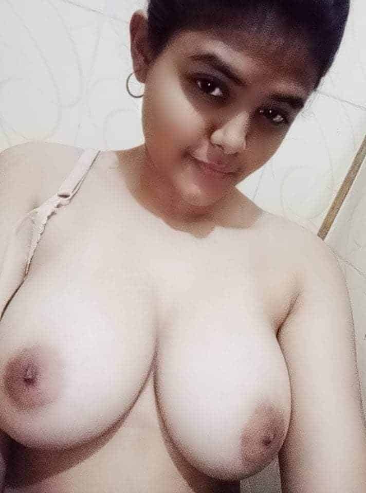 Big boobs Bengali girl nude photo exposure