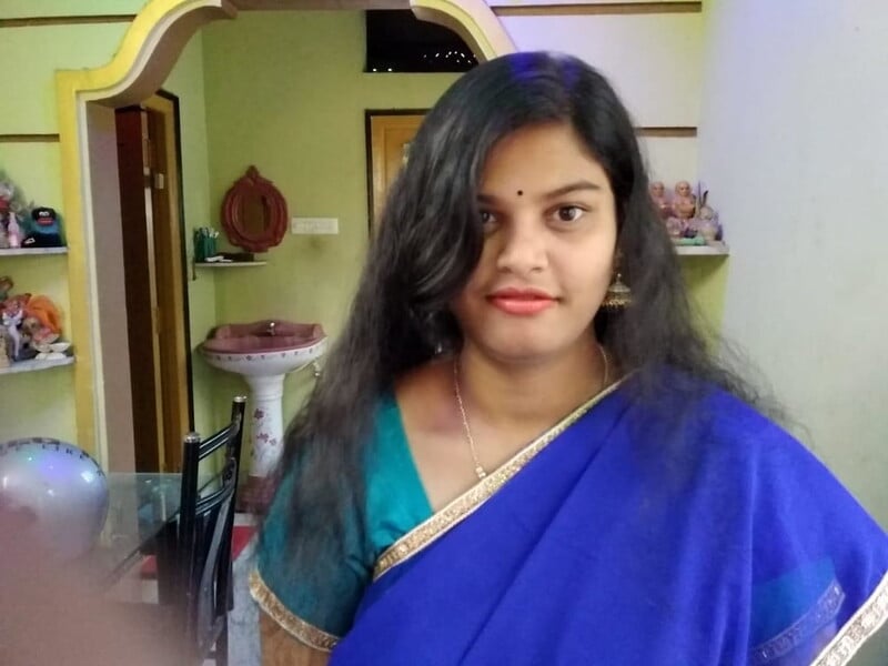 Telugu hot bhabhi saree striptease boob show pics