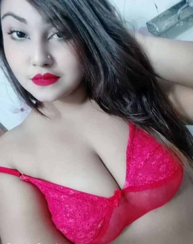 Big boobs Bengali girl nude selfies