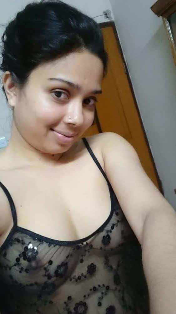 Bangladeshi topless beauty Haseena Begum's photos
