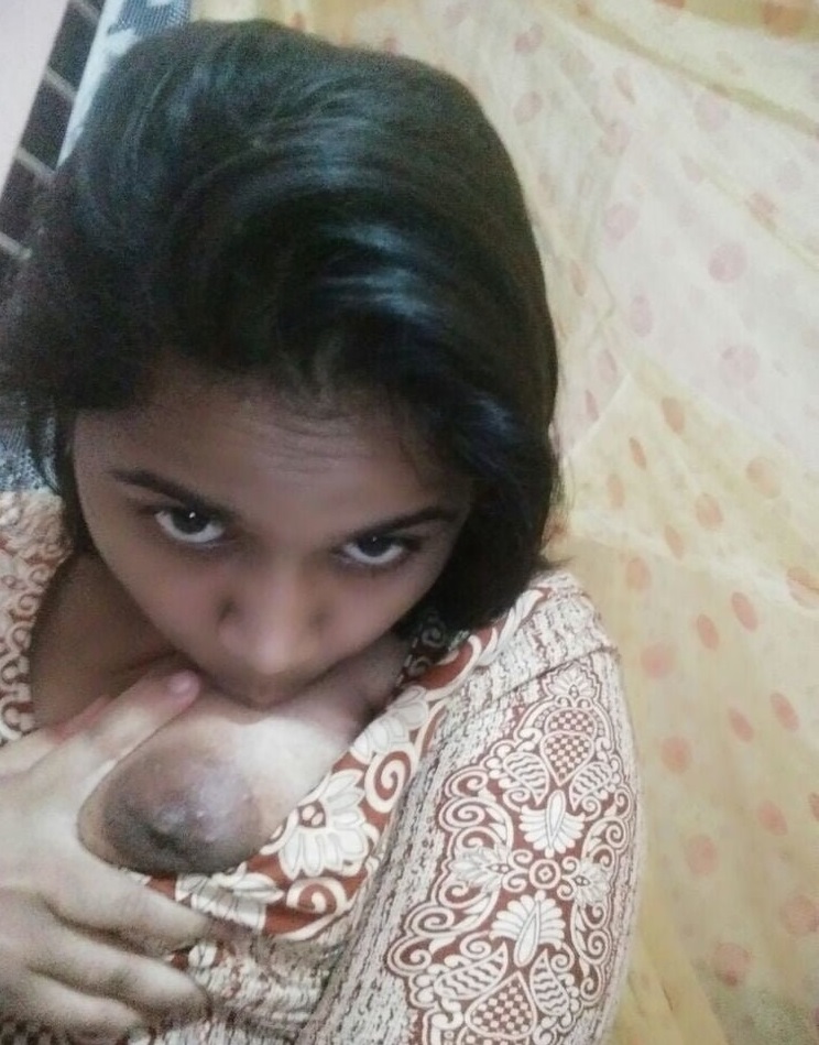 Booby Indian teen seducing huge boobs pics