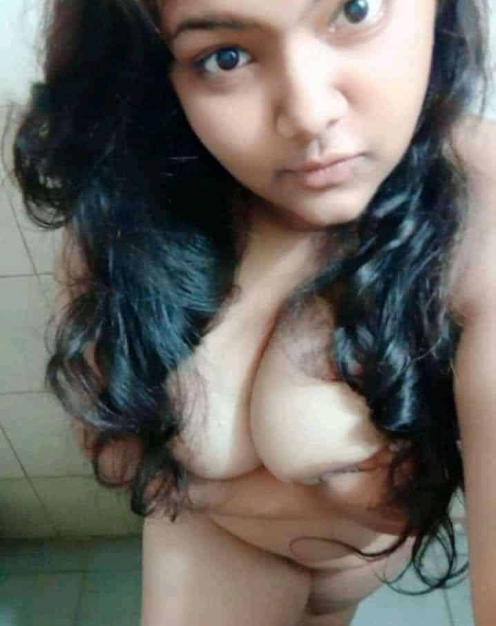 Busty Bangladeshi beauty flaunting her huge boobs on cam