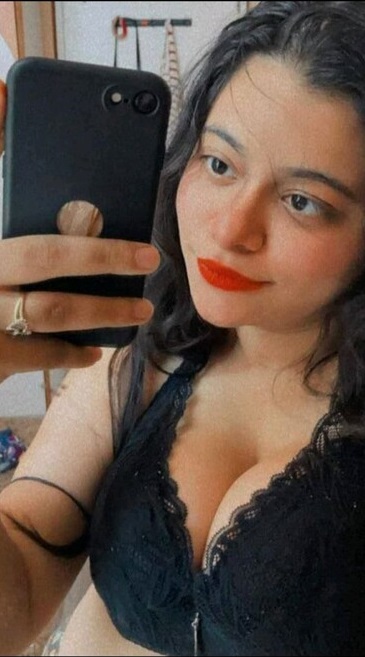 Big boobs Indian girl nude selfie in HD