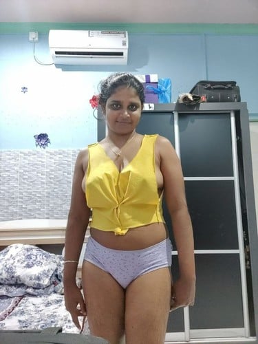 Busty cutie with horny looks