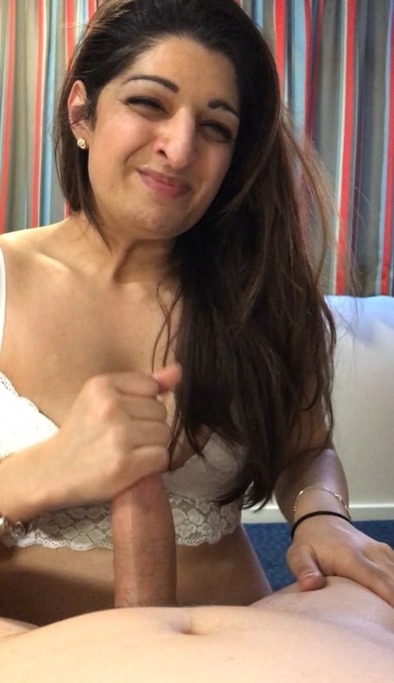 Big Boobs Indian sucking dick