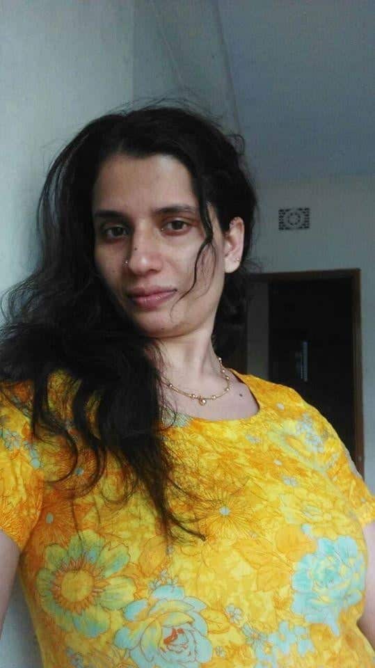 Big boobs Muslim wife showing her natural assets on cam