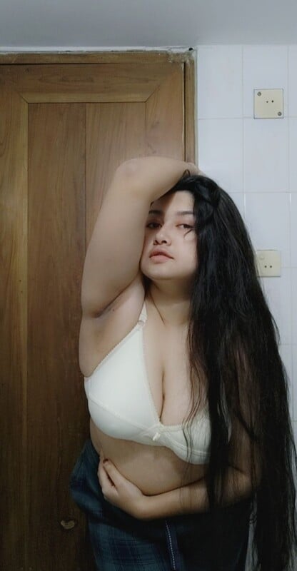 Cute Indian girl big boobs photos leaked online
