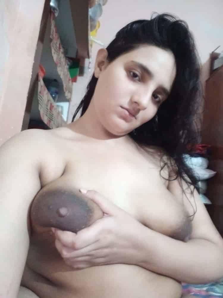 Red hot busty Karachi girl nude pics gallery