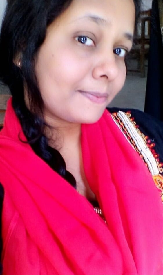 Desi big boobs girl topless selfie photos